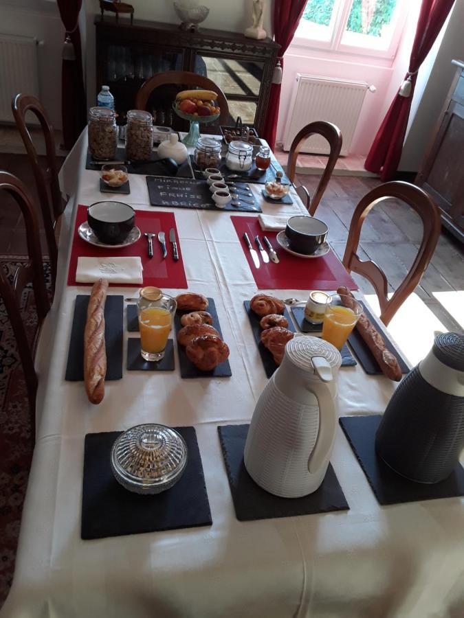 Le Moulin A Vent Bed and Breakfast Bertric-Burée Εξωτερικό φωτογραφία